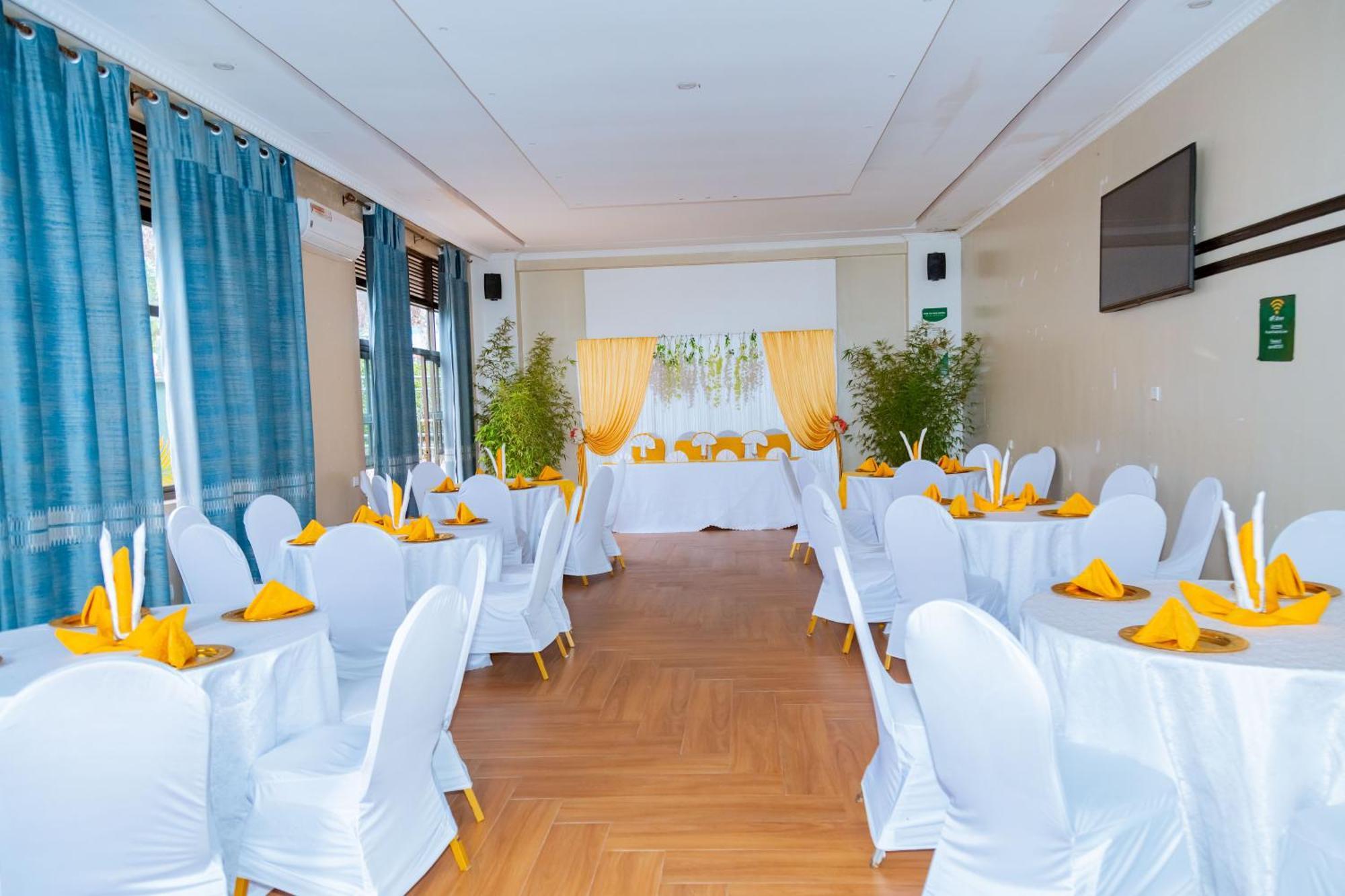 Five To Five Hotel Kigali Exterior foto